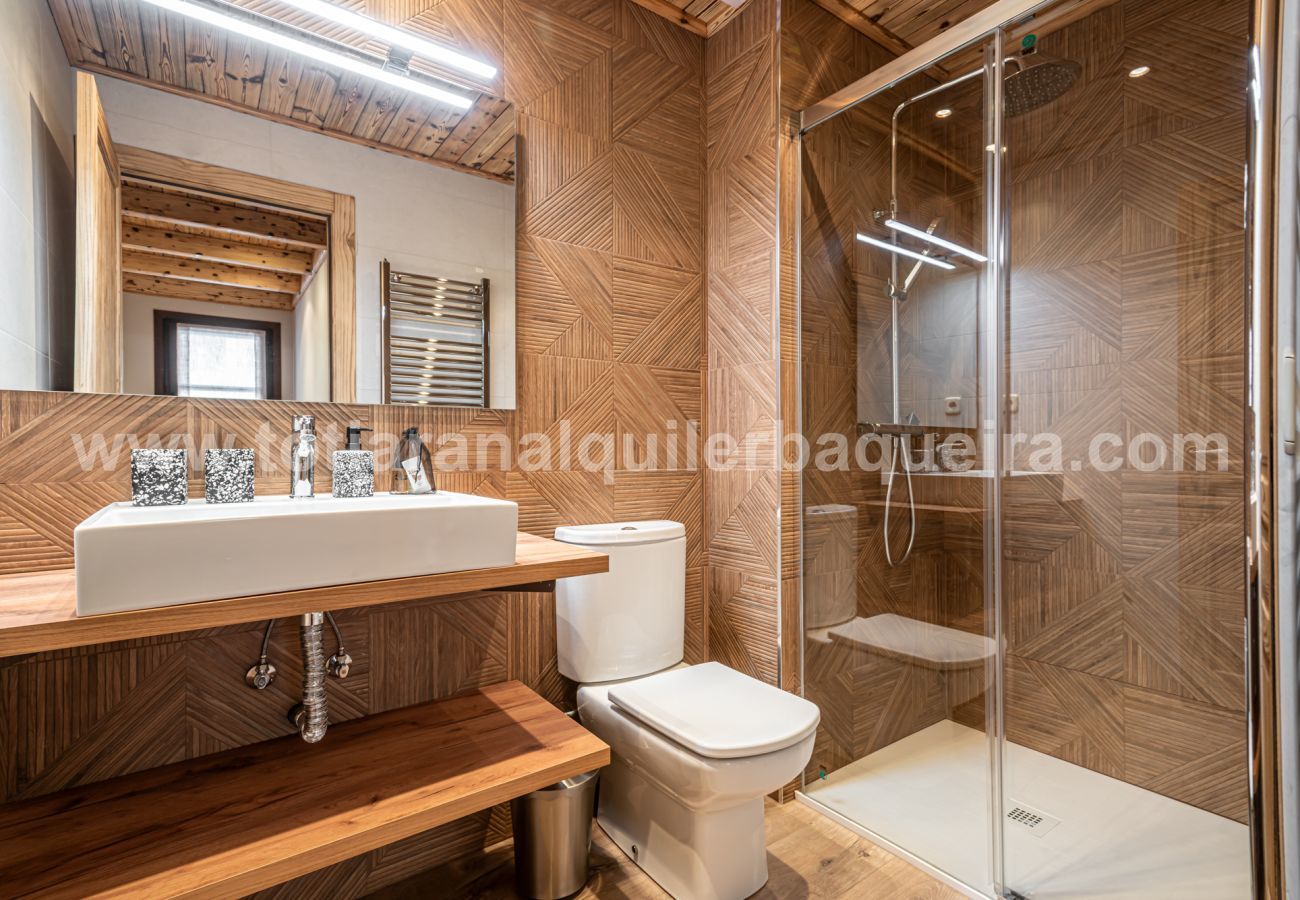 Apartment in Baqueira - Molieres by Totiaran