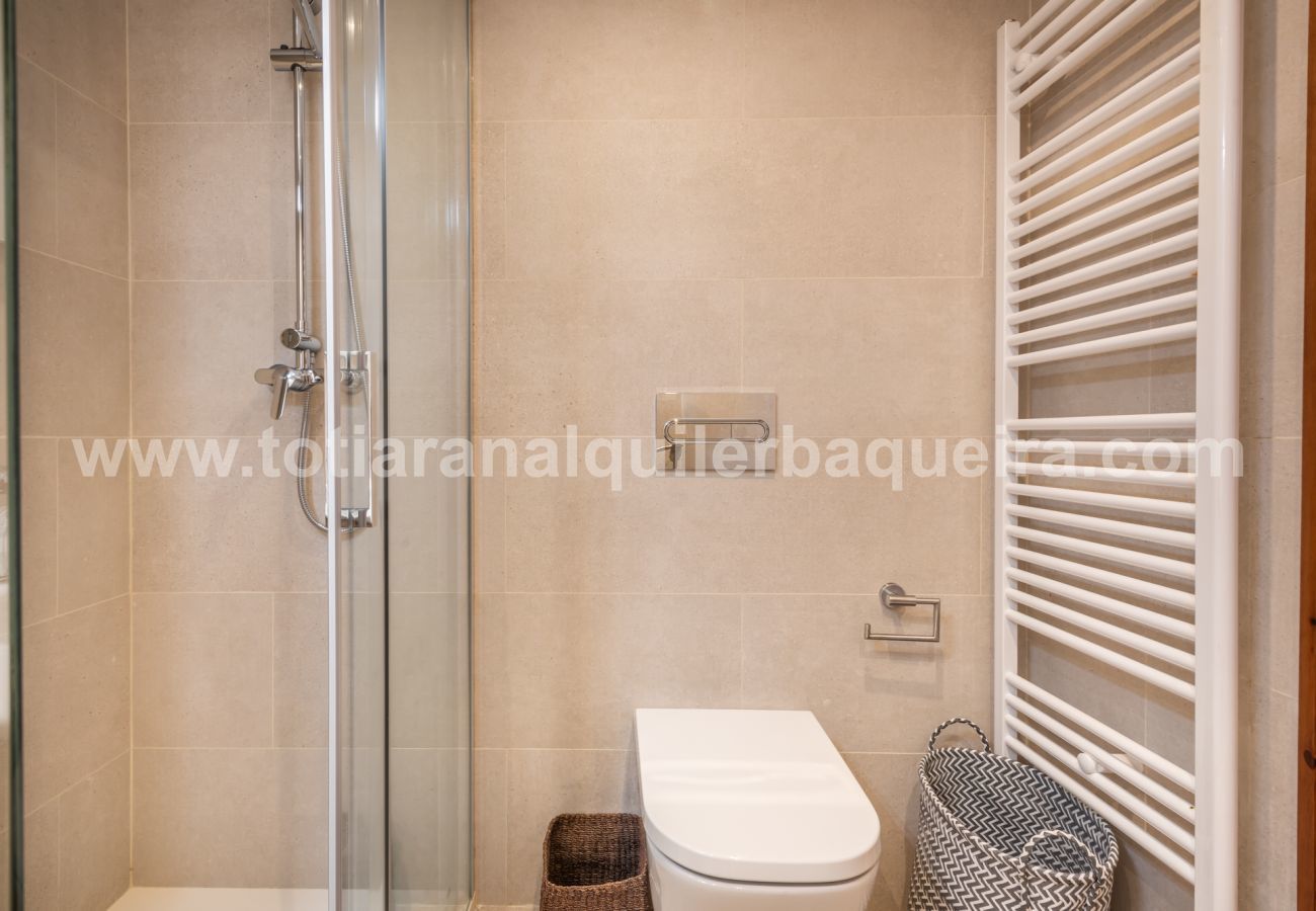 House in Baqueira - Casa Mont Romies by Totiaran