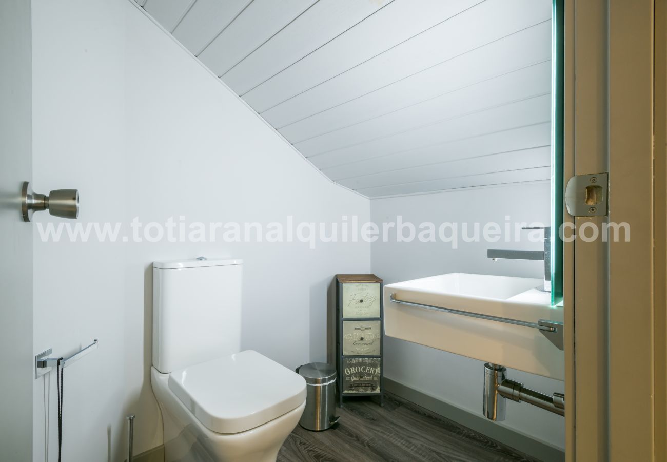 Apartment in Baqueira - Vistas Ruda by Totiaran