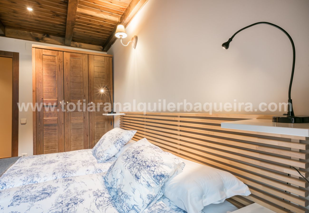 Apartment in Baqueira - Villena by Totiaran