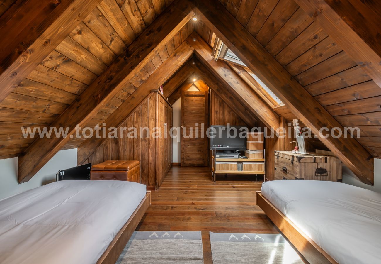 Apartment in Baqueira - Nuevo Artic by Totiaran