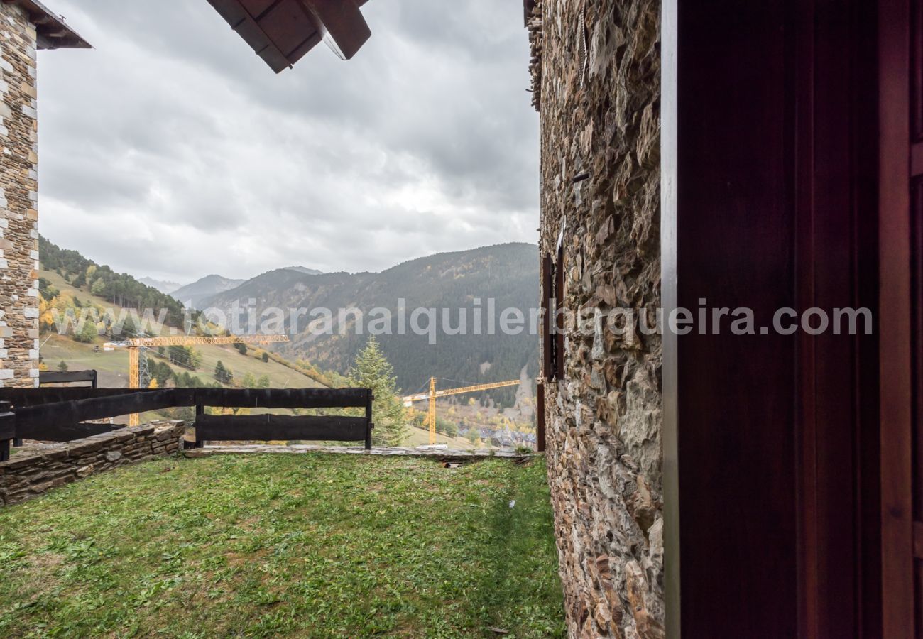 Apartment in Baqueira - Muntanyos by Totiaran