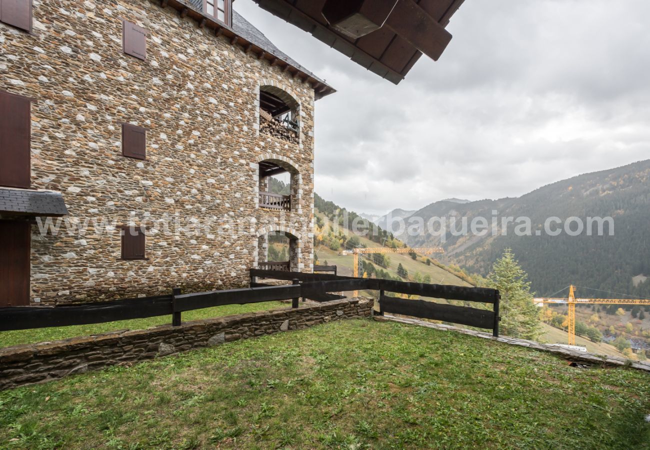 Apartment in Baqueira - Muntanyos by Totiaran