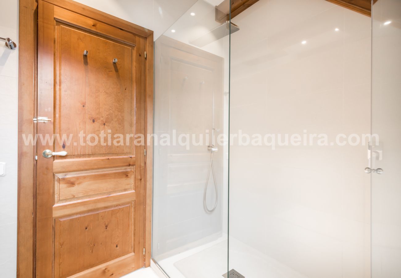 Apartment in Baqueira - Cabirol by Totiaran