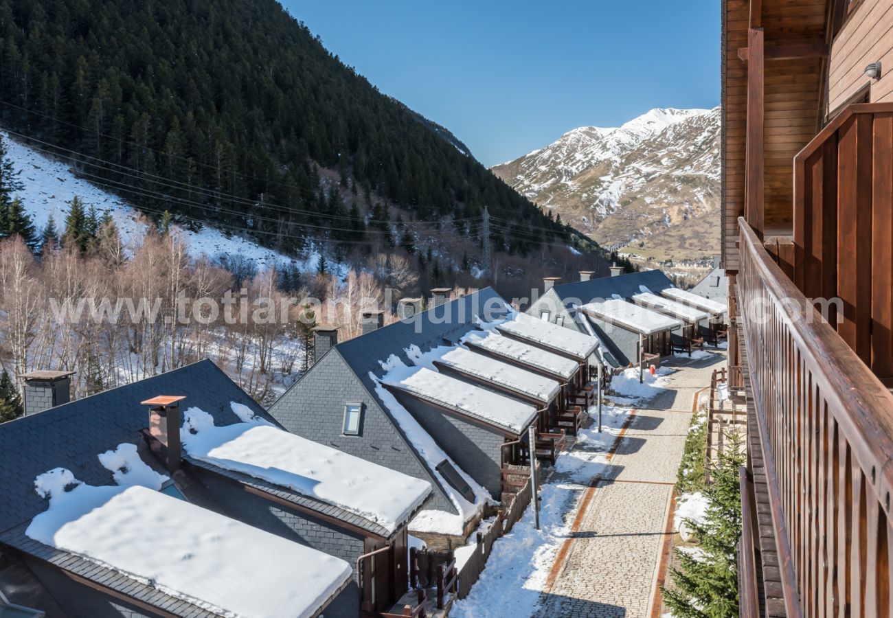 Apartment in Baqueira - Marmotes by Totiaran