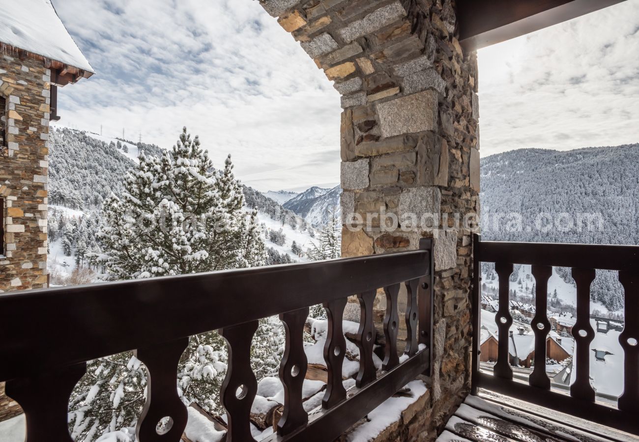 Apartment in Baqueira - Shivau by Totiaran