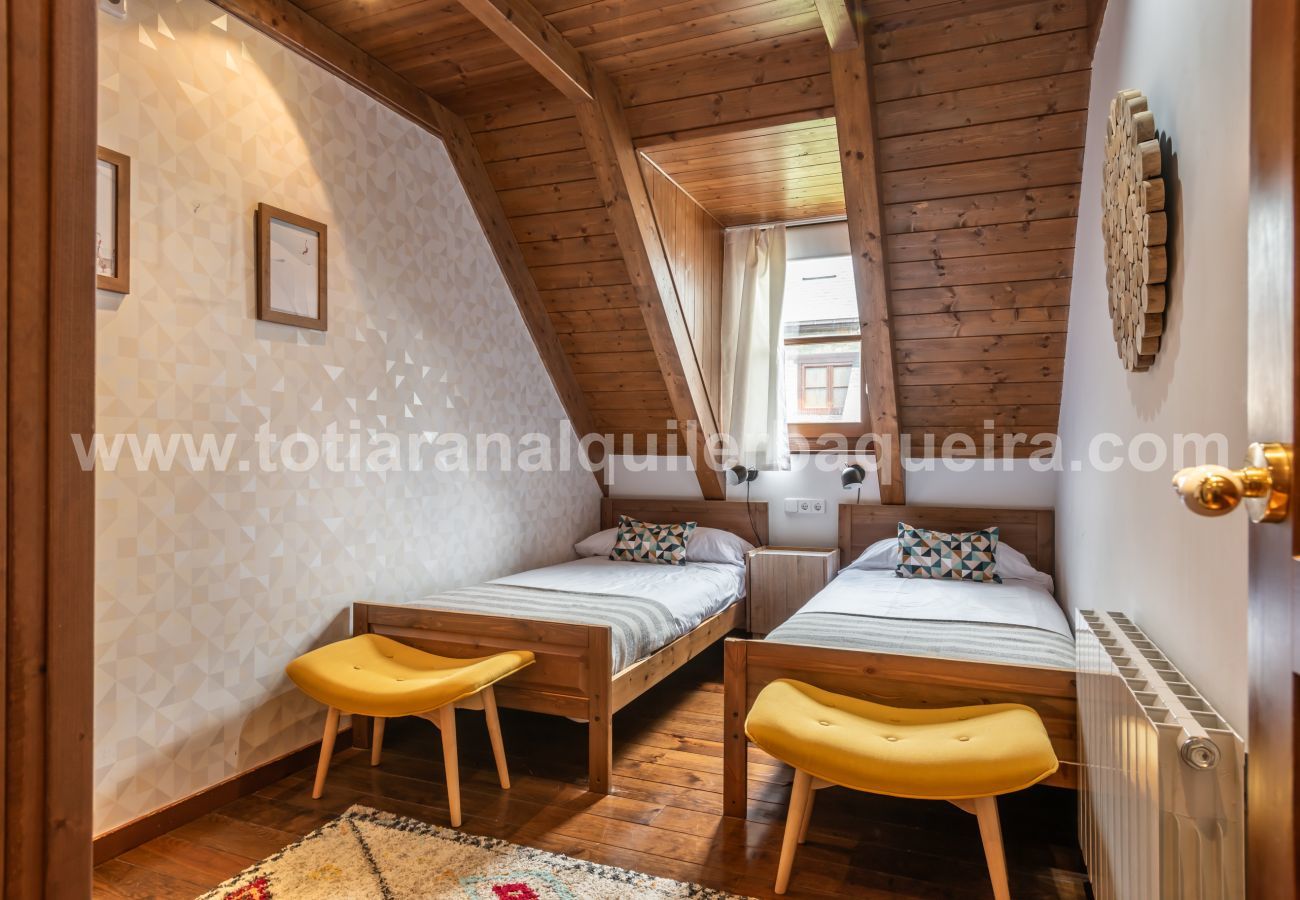 Apartment in Baqueira - Cigalera by Totiaran