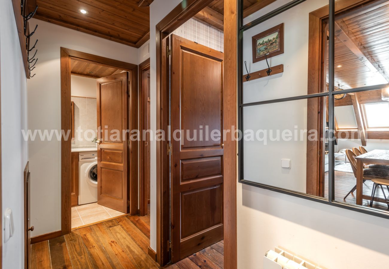 Apartment in Baqueira - Cigalera by Totiaran