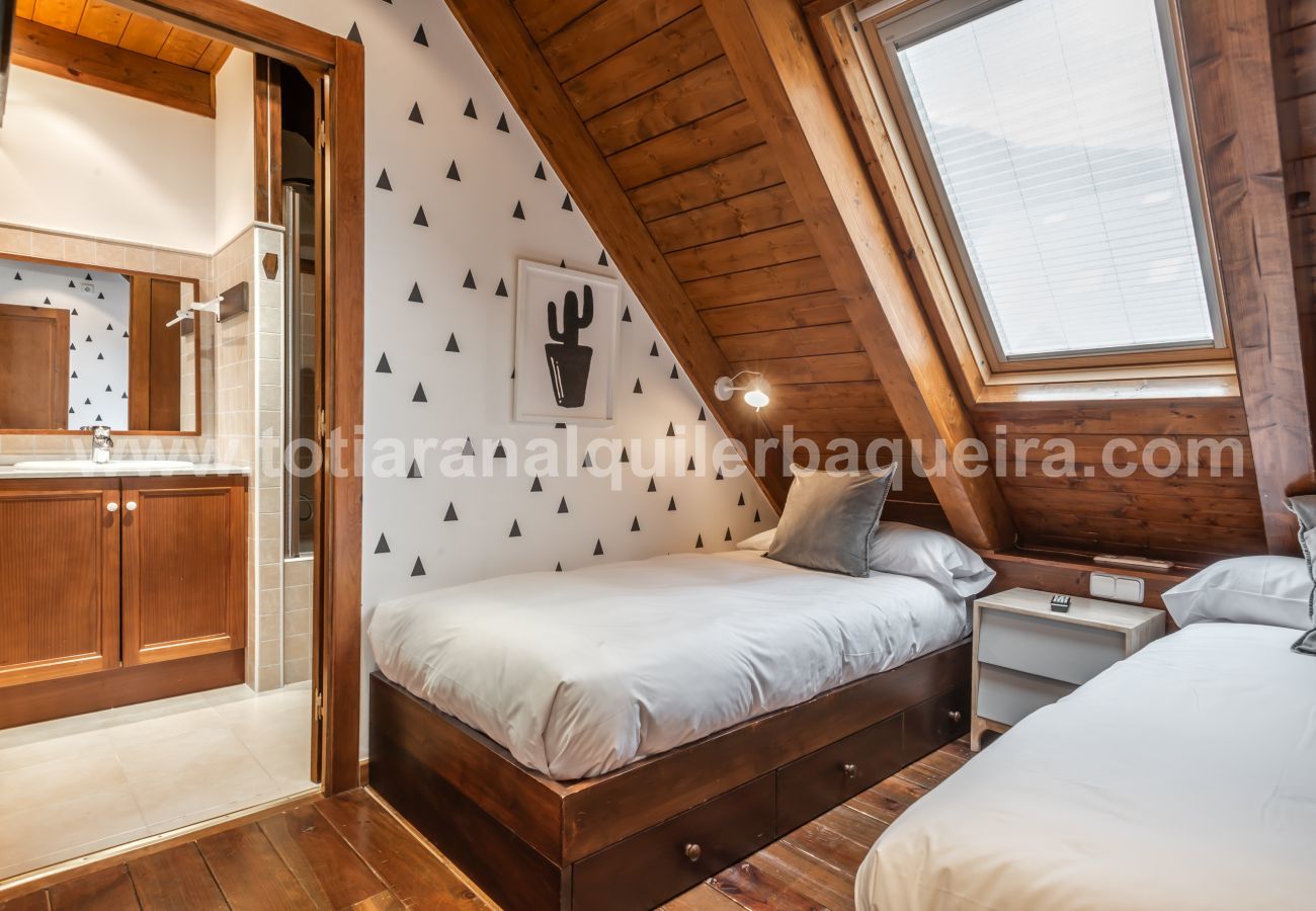 Apartment in Baqueira - Cigalera by Totiaran