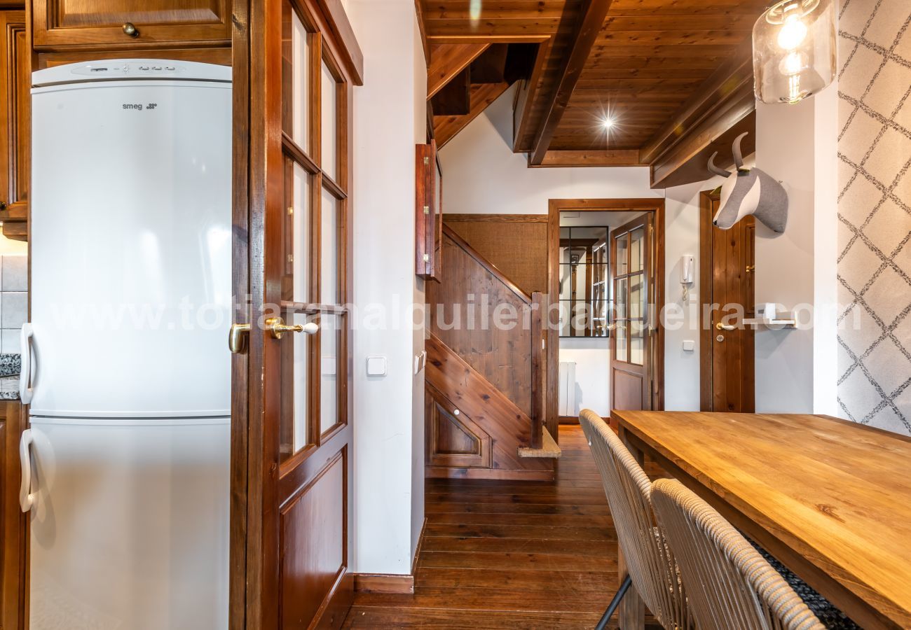 Apartment in Baqueira - Cigalera by Totiaran
