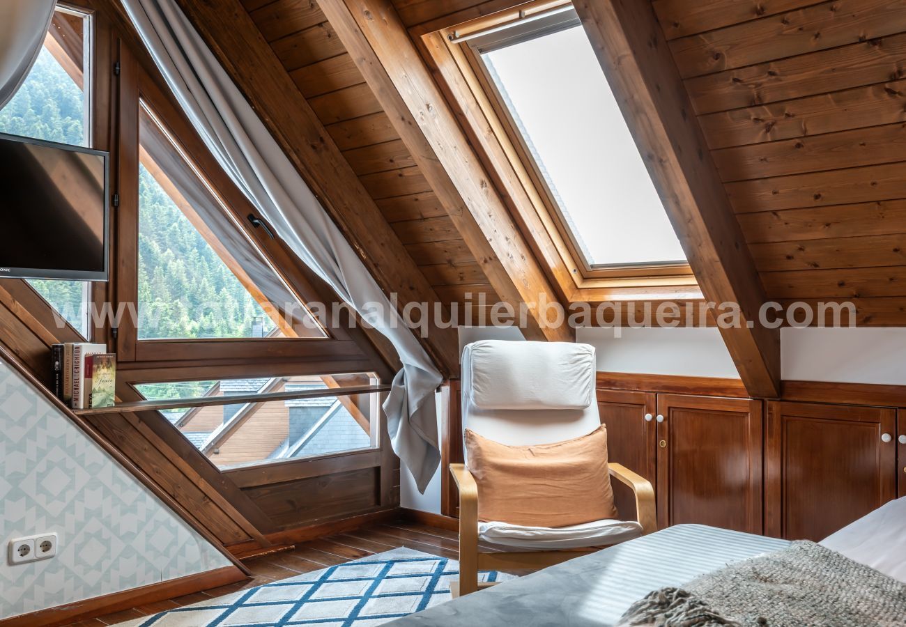 Apartment in Baqueira - Cigalera by Totiaran