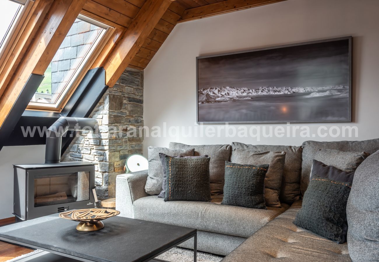Apartment in Baqueira - Cigalera by Totiaran