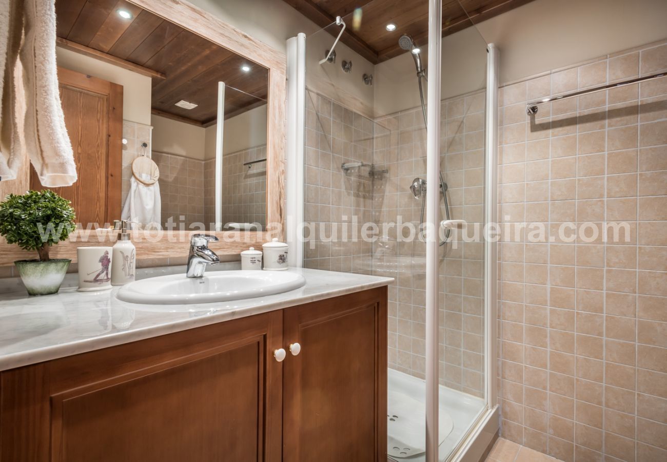 Apartment in Baqueira - Era Jançana by Totiaran