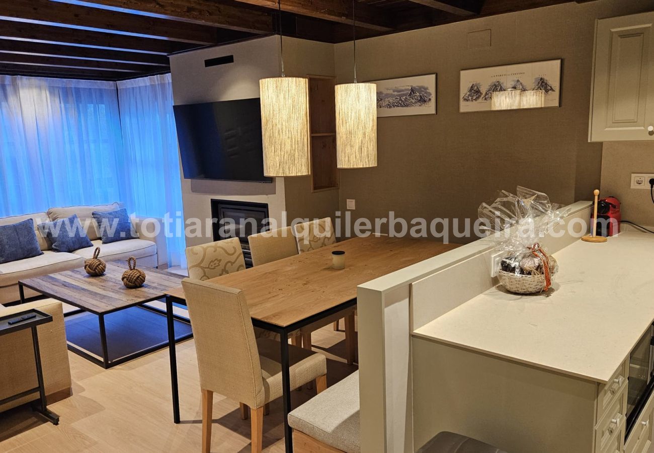 Apartment in Baqueira - Clot der Os by Totiaran