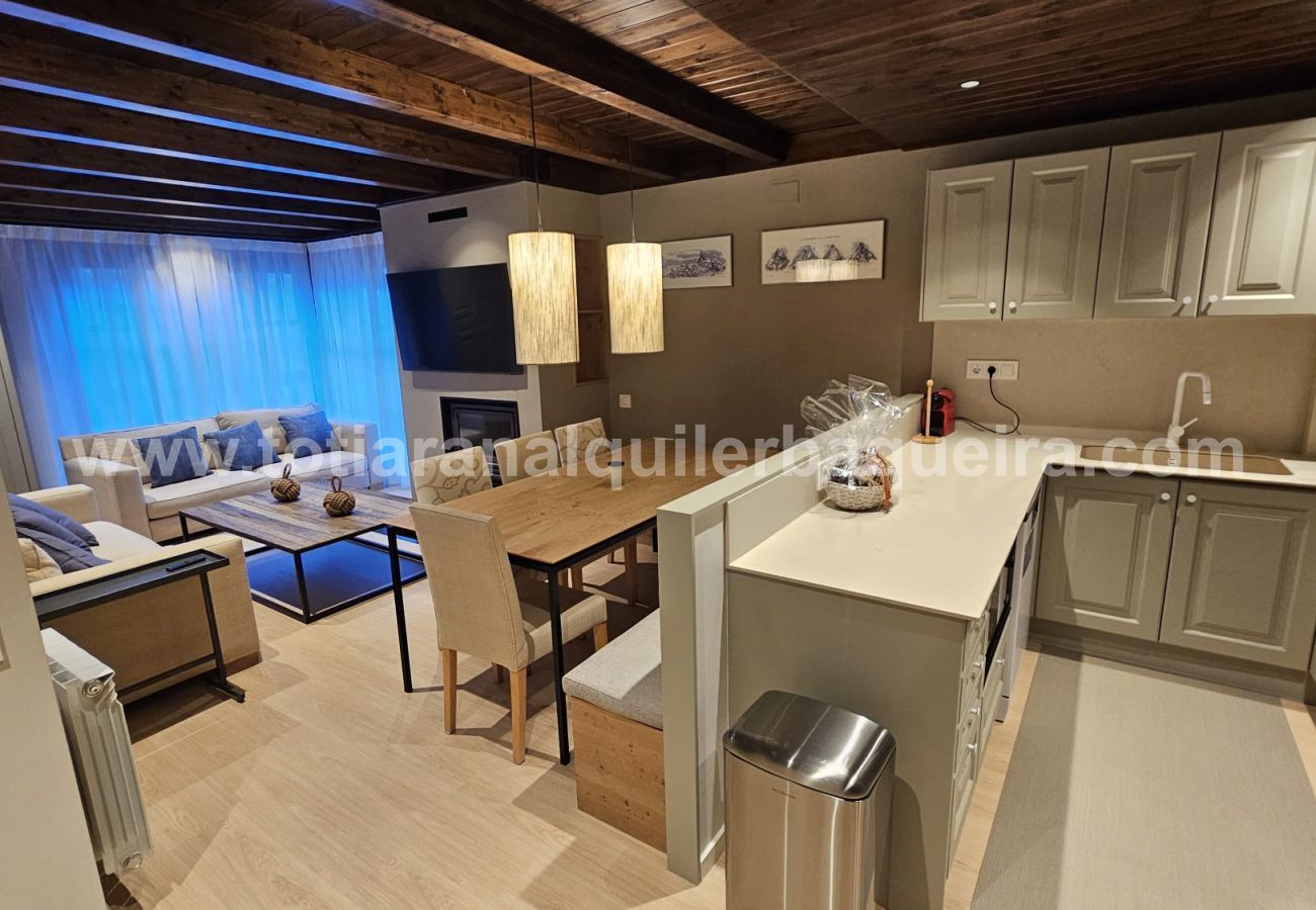 Apartment in Baqueira - Clot der Os by Totiaran