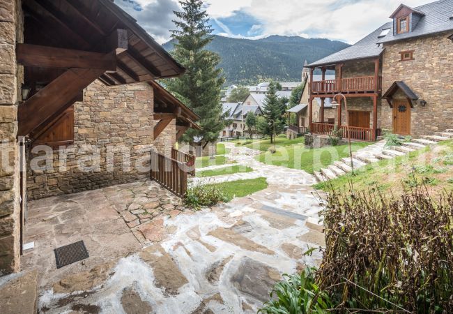 Maison à Naut Aran - Casa Guineu by Totiaran Maison à Naut Aran - Casa Guineu by Totiaran