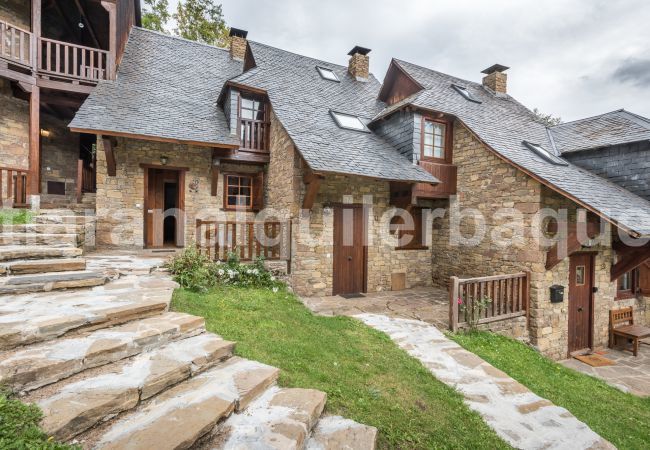 Maison à Naut Aran - Casa Guineu by Totiaran Maison à Naut Aran - Casa Guineu by Totiaran