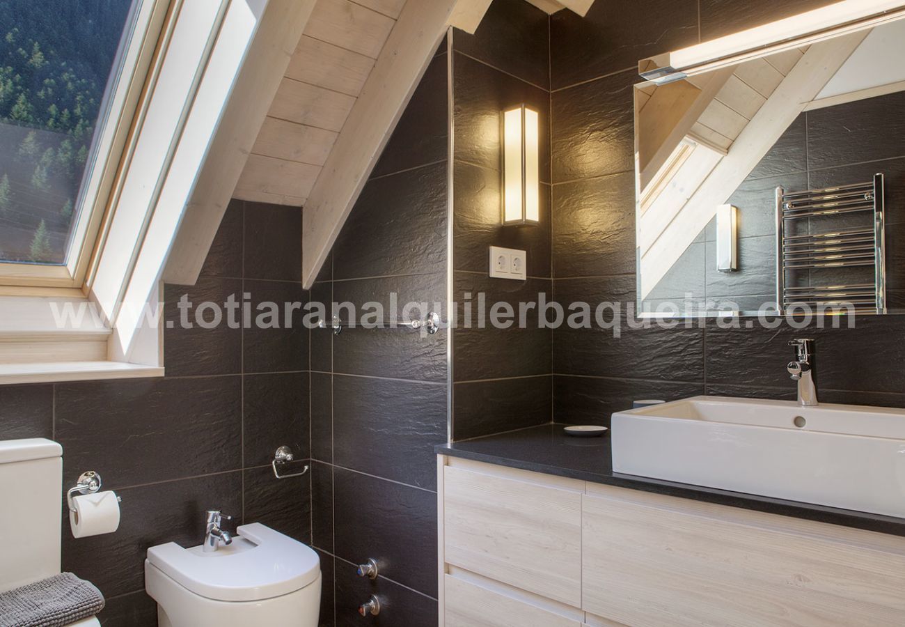 Maison à Baqueira - XP_ Casa Hereisho by Totiaran