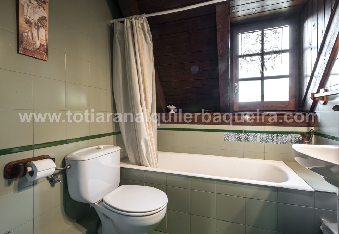 Maison à Salardú - Casa Pinarrets by Totiaran