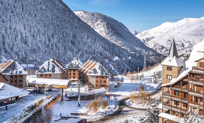 vacation with snow and ski