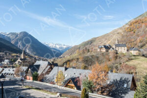Unha Pyrenean village